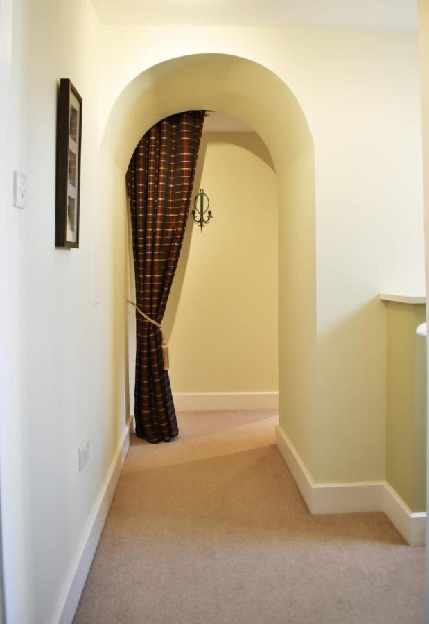 The Ross 2 Bedroom Apartment In Historic Abbey Форт Аугустус Екстериор снимка